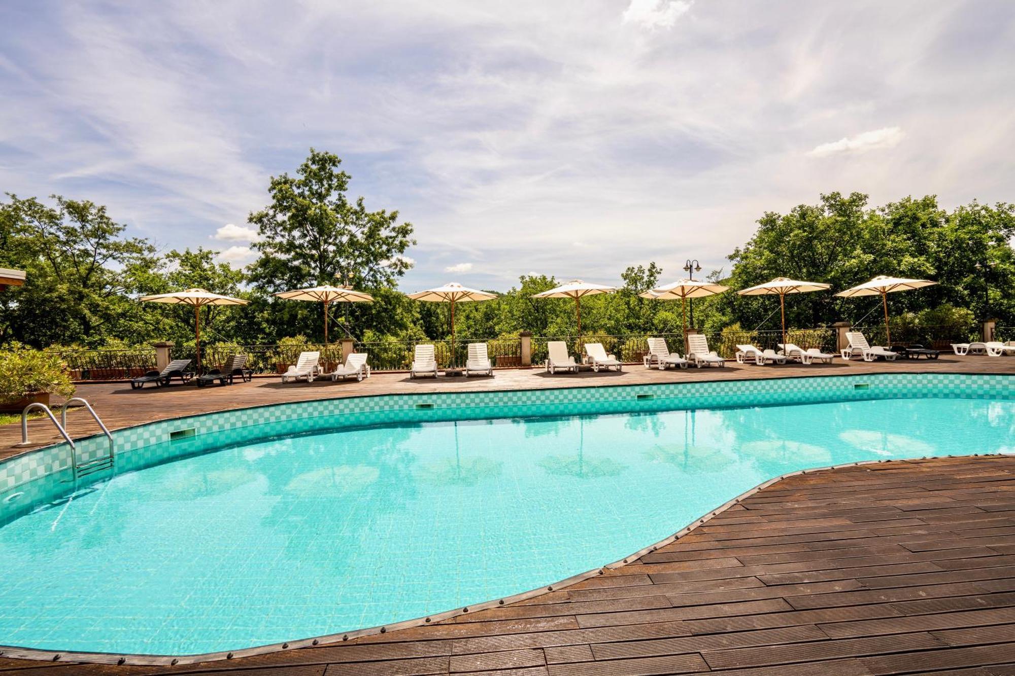 Isa - Residence With Swimming Pool In Sorano, Apartments With Air Conditioning And Private Outdoor Area Buitenkant foto
