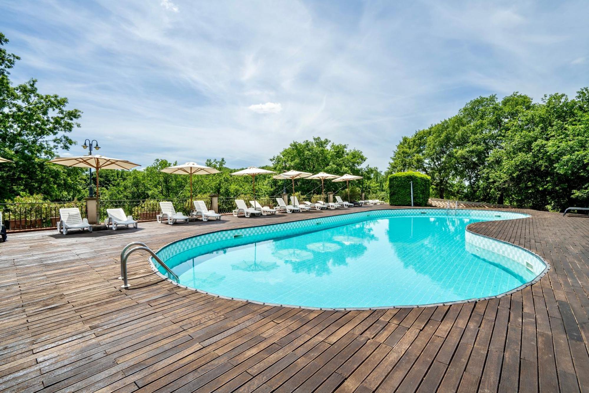Isa - Residence With Swimming Pool In Sorano, Apartments With Air Conditioning And Private Outdoor Area Buitenkant foto